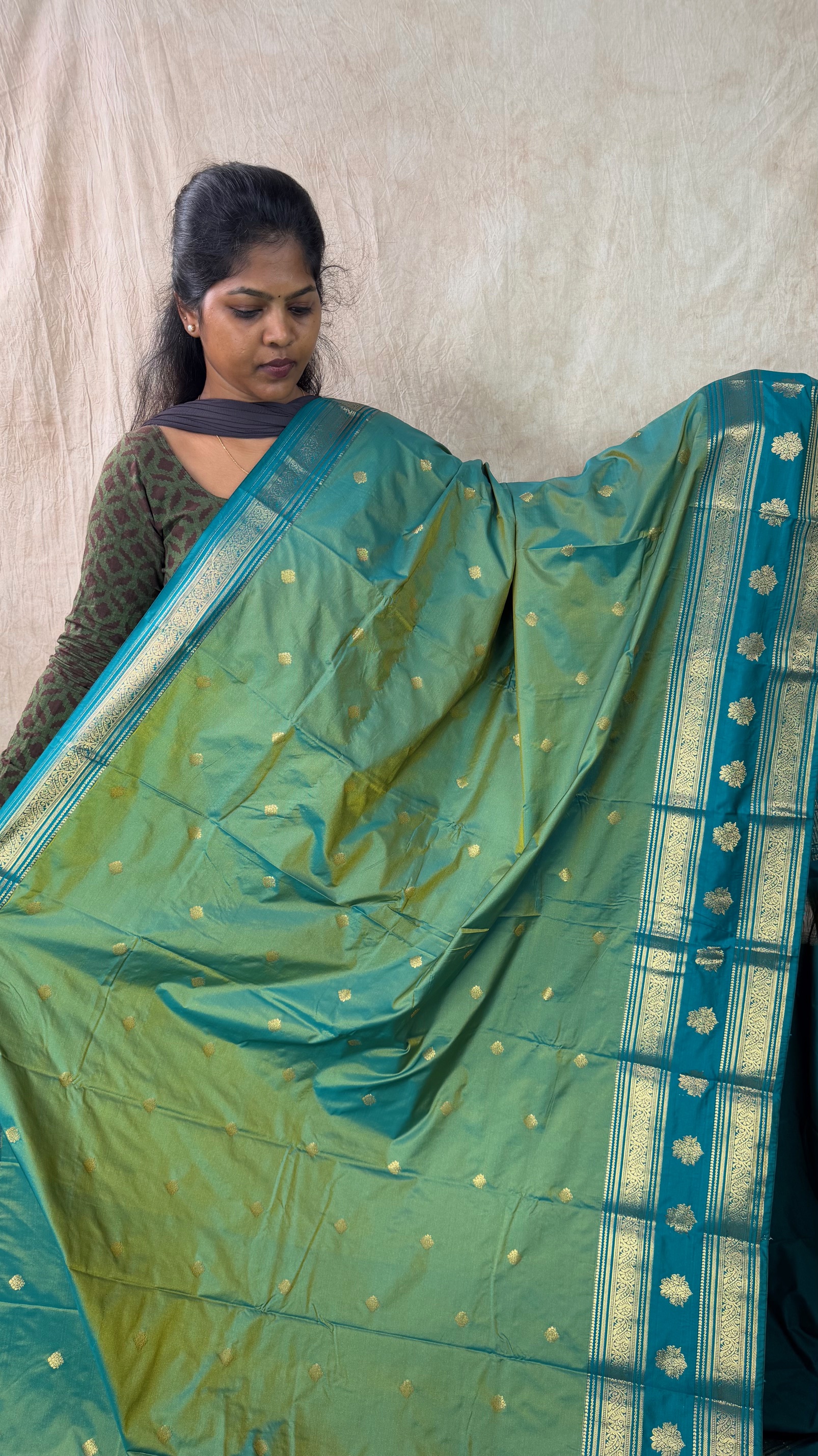 Premium Kanchi Soft Silk Saree - Dii025