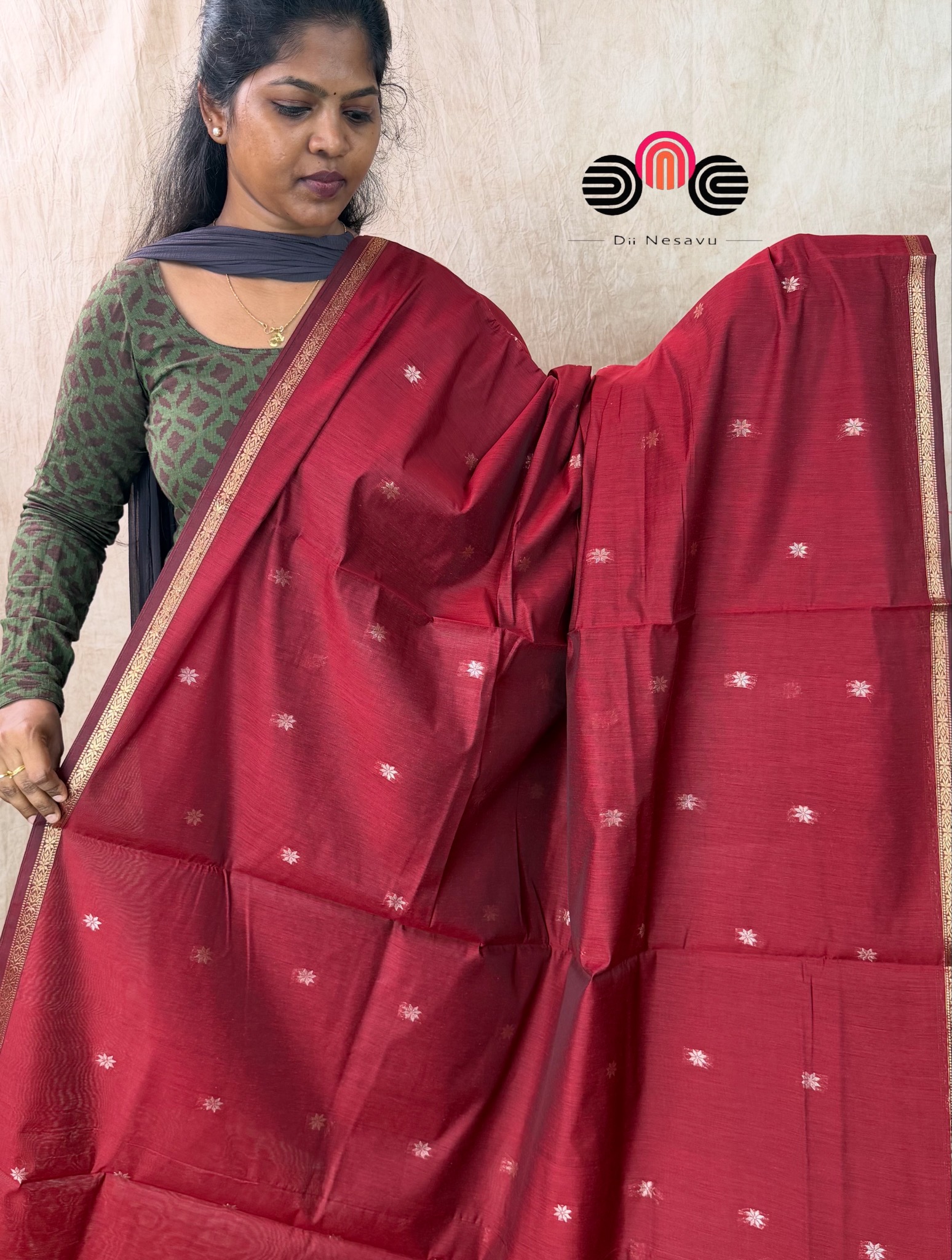 Maheshwari Semi Silk Cotton Saree - Dii028