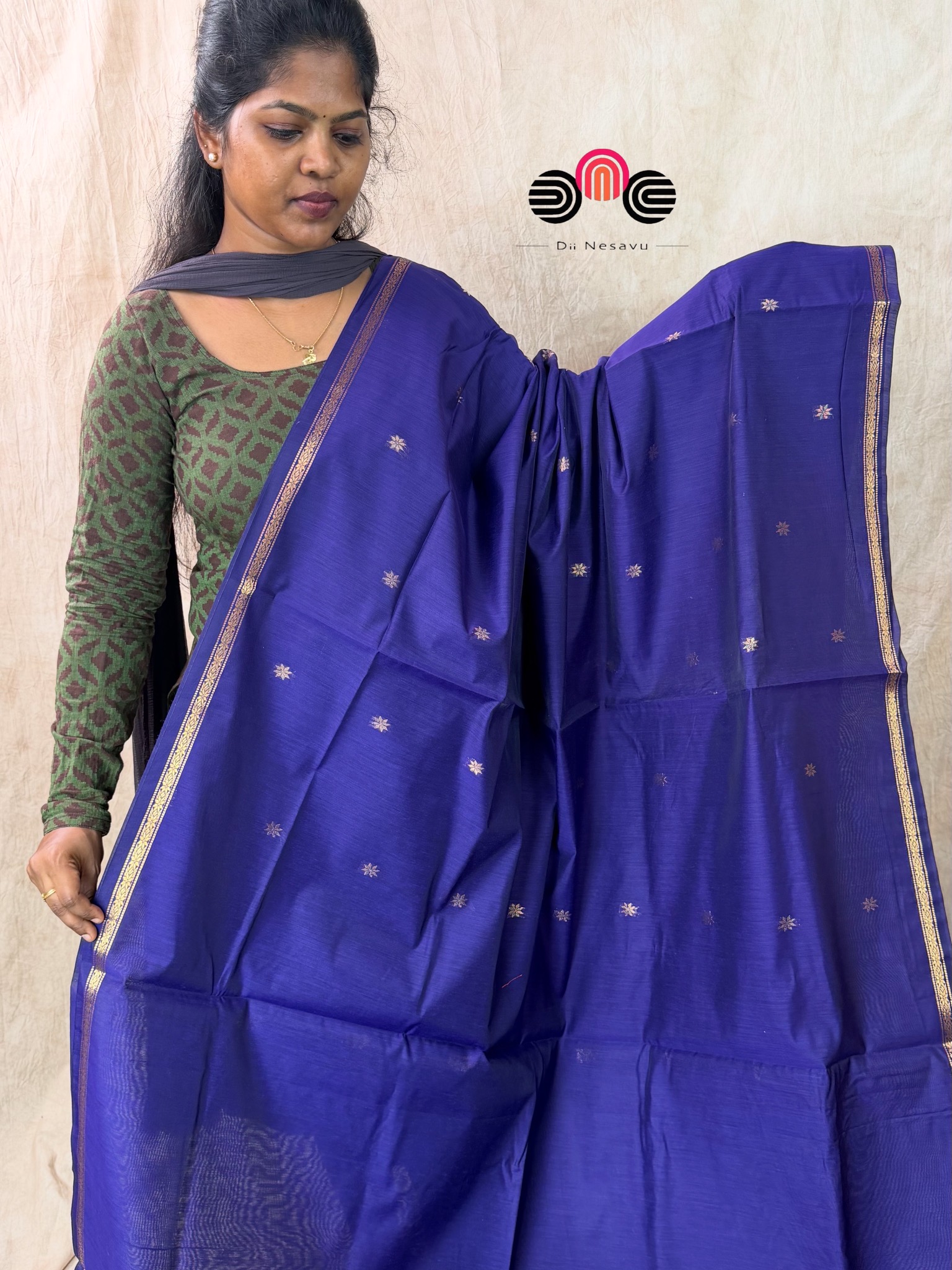Maheshwari Semi Silk Cotton Saree - Dii029
