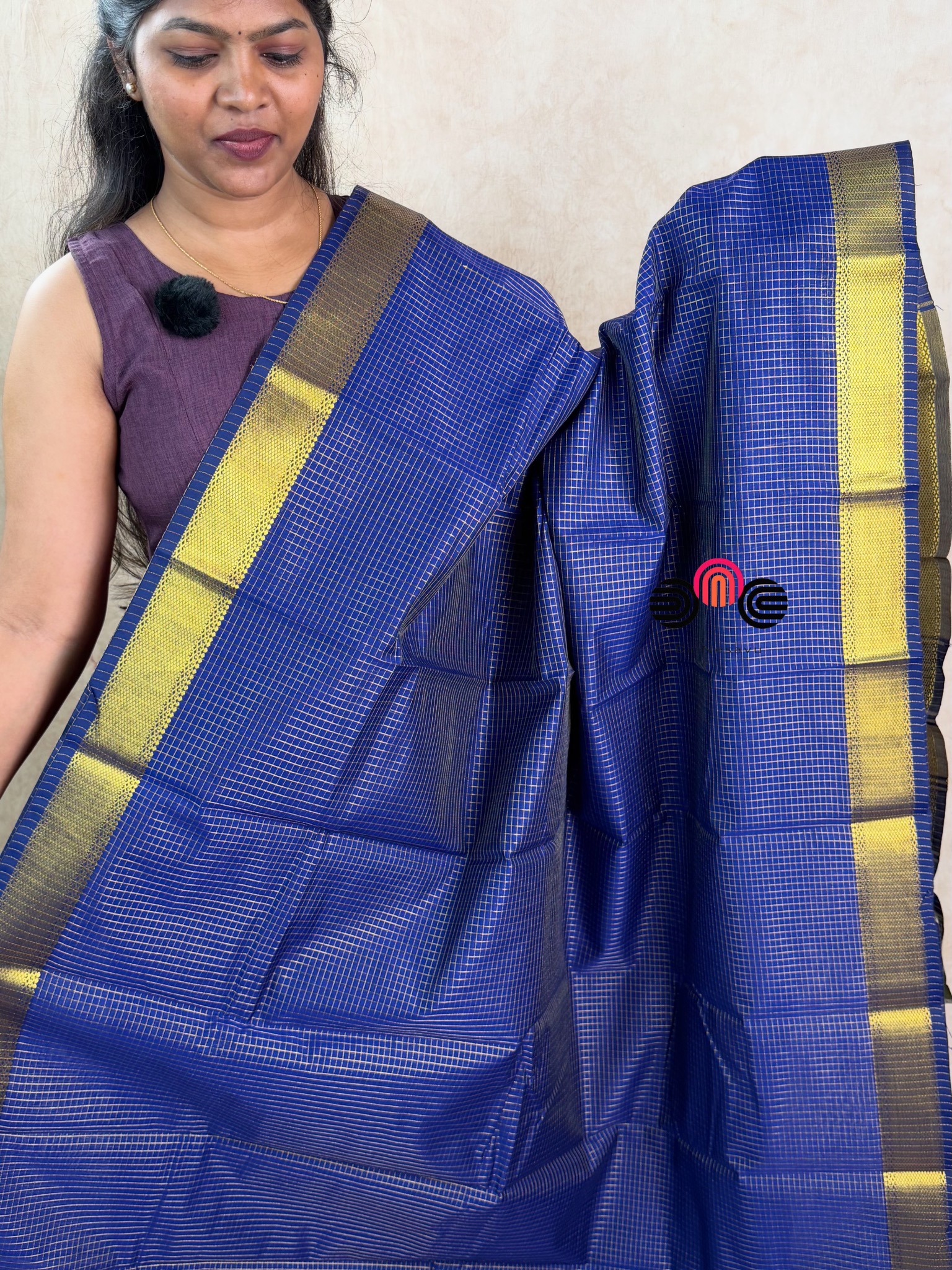 Maheshwari Semi Silk Cotton Saree - Dii040