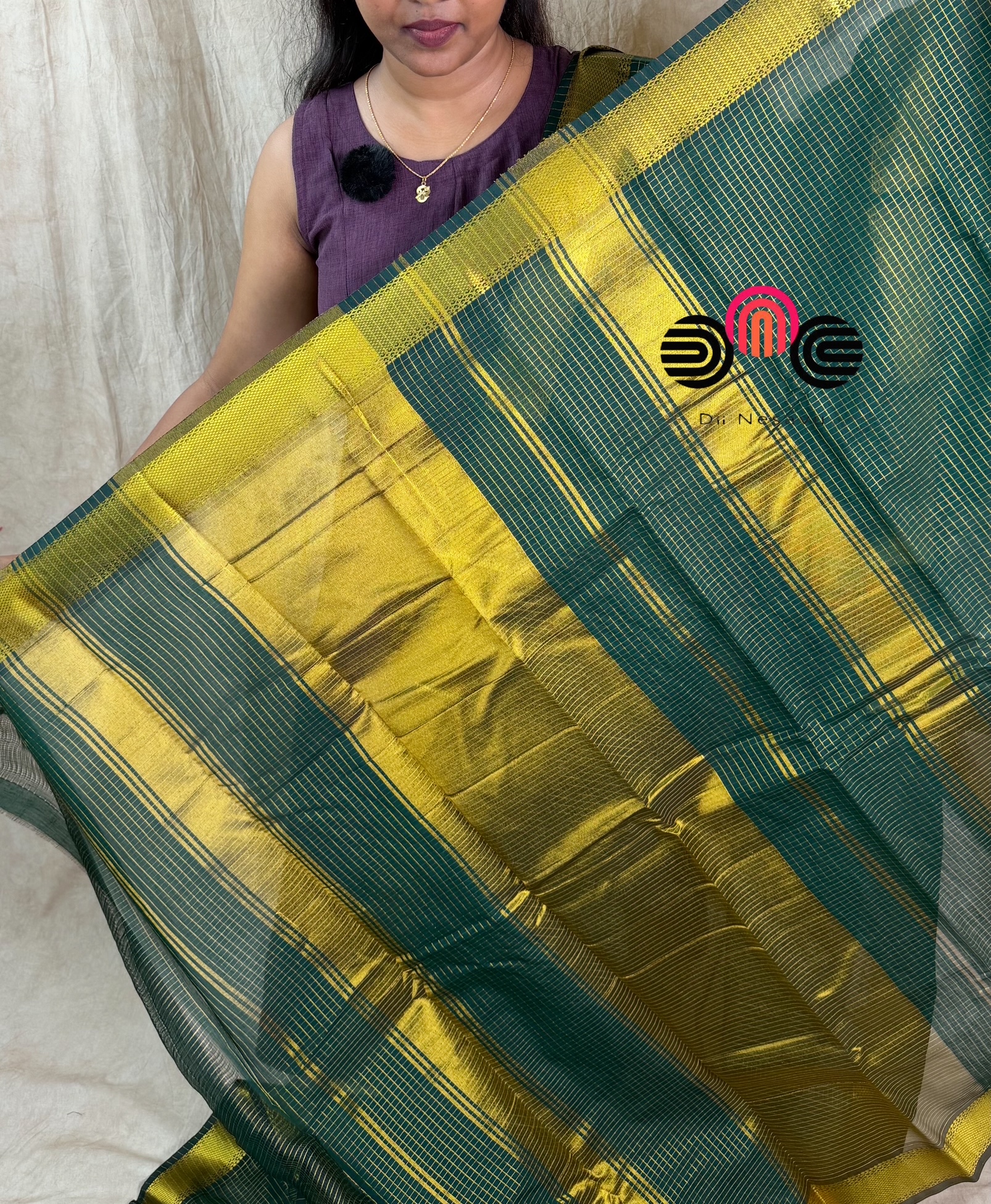 Maheshwari Semi Silk Cotton Saree - Dii043