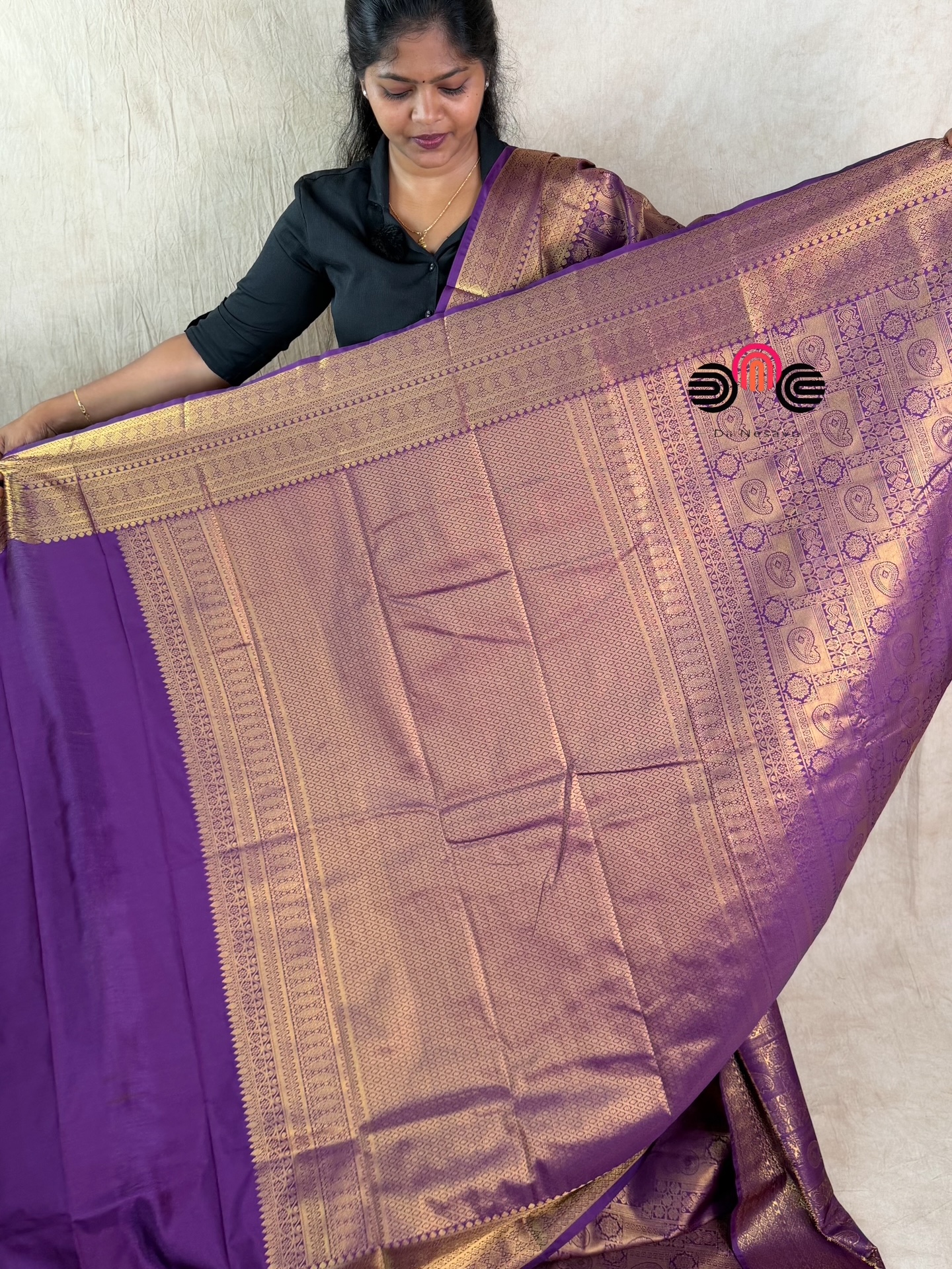 Premium Kanchi Soft Silk Saree - Dii098