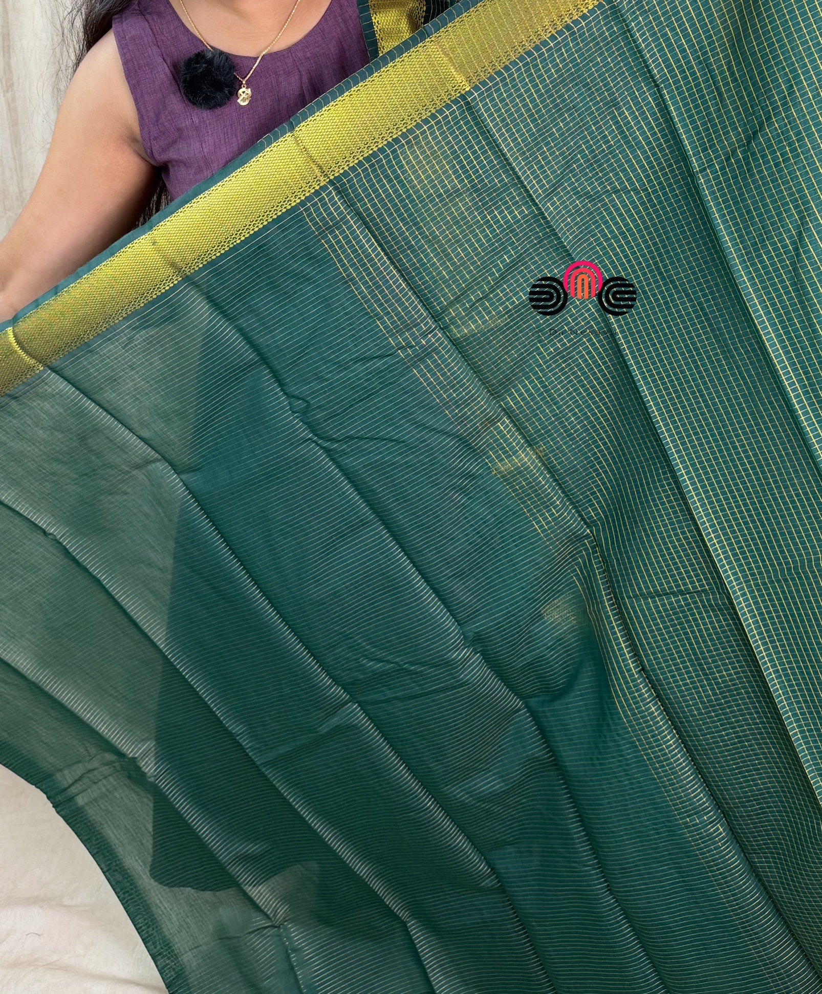 Maheshwari Semi Silk Cotton Saree - Dii043