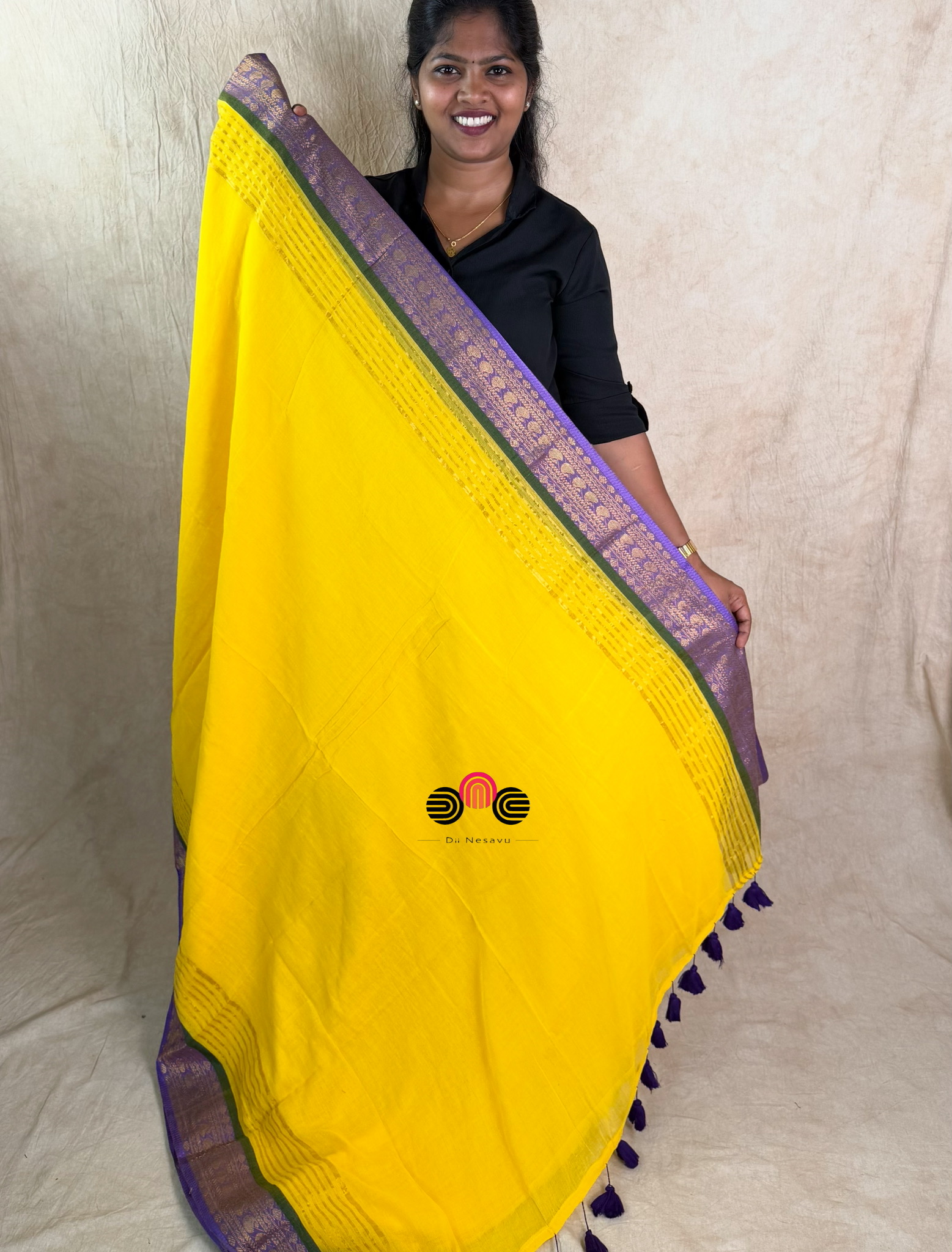 Pure MulMul Cotton Saree - Dii099