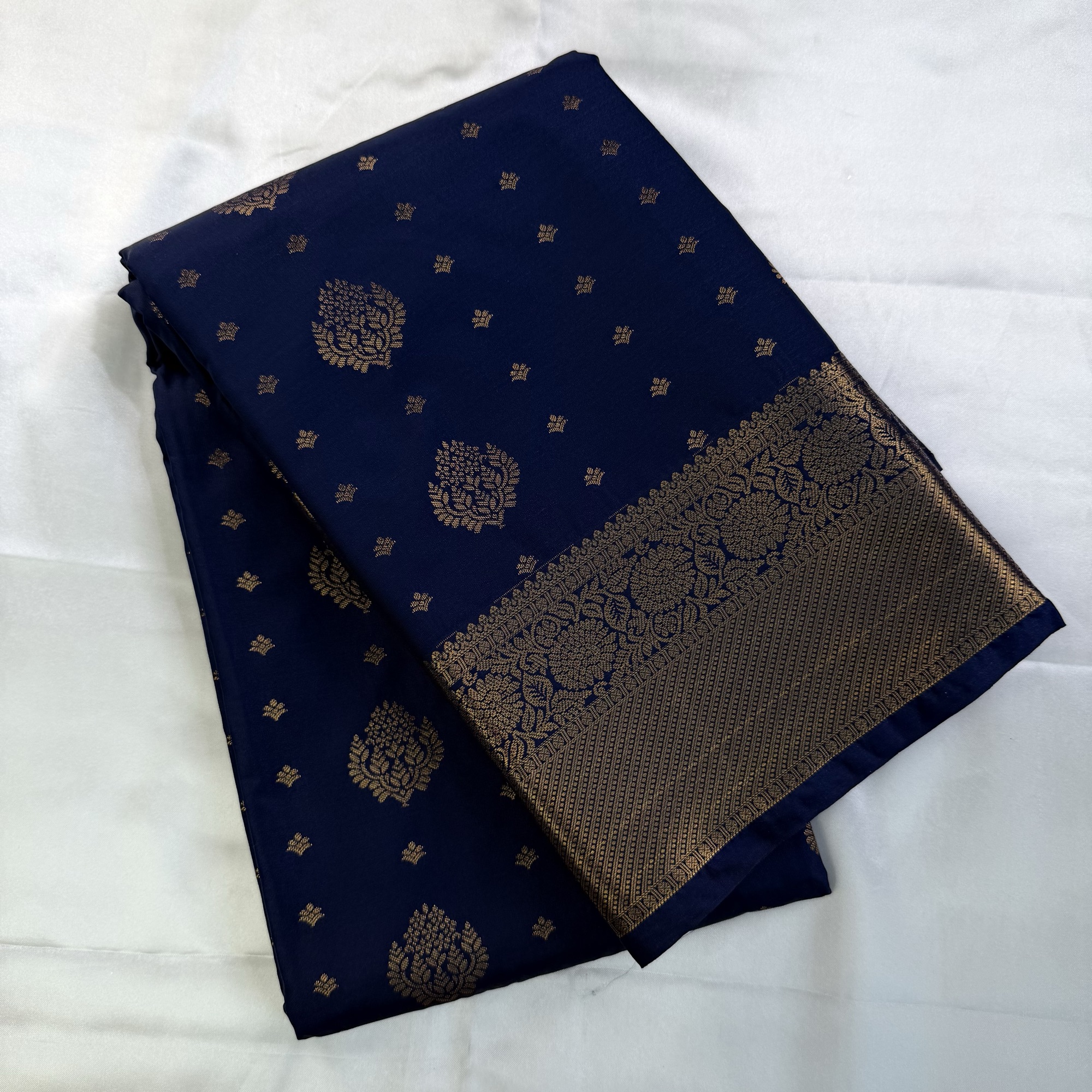 Premium Kanchi Soft Silk Saree - Dii004